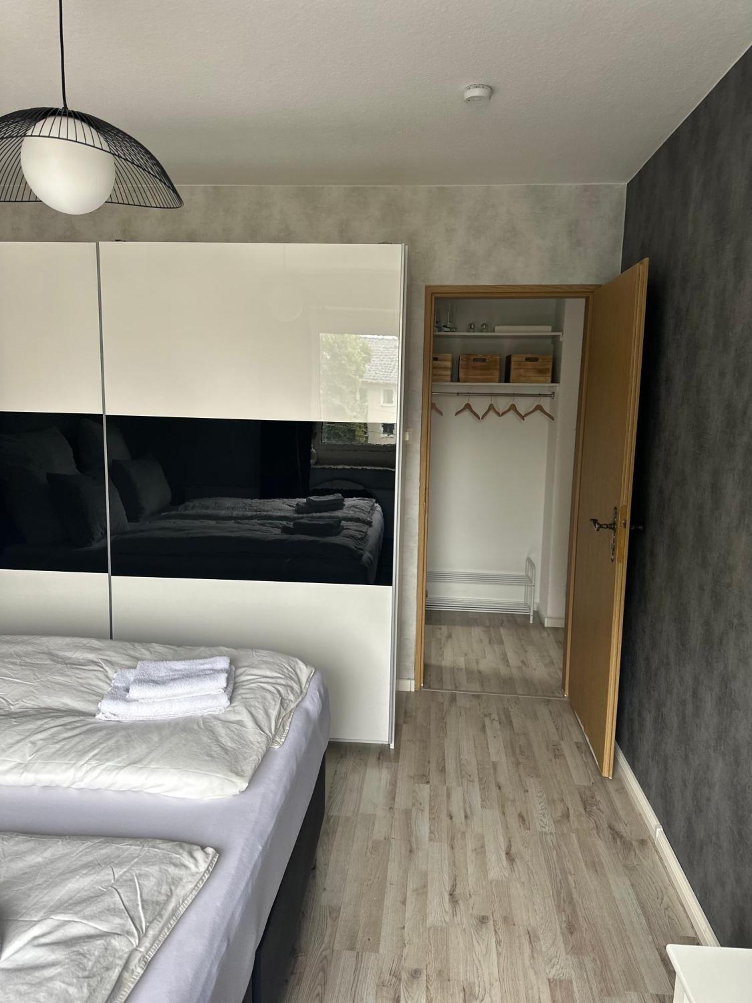 Fewo Am Deich 1 Zentral Mit Stadtblick Und Kontaktloser Check In Bremerhaven Dış mekan fotoğraf